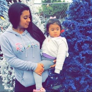 Meet your Posher, Charline